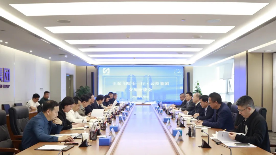 美女av影片