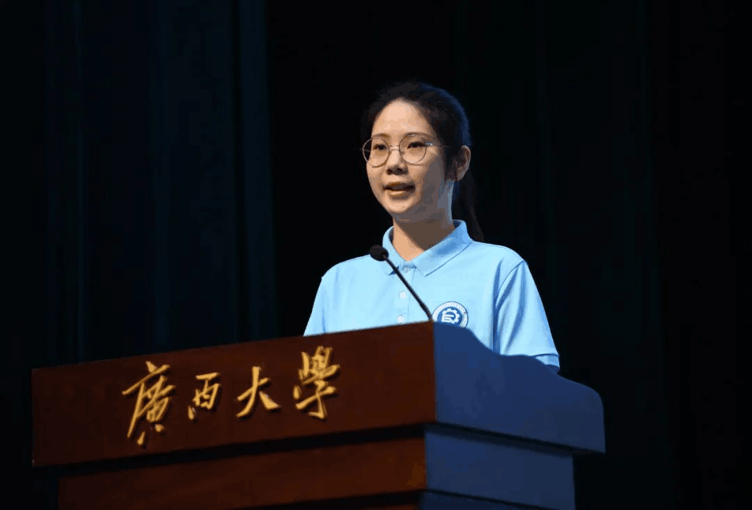 美女av影片