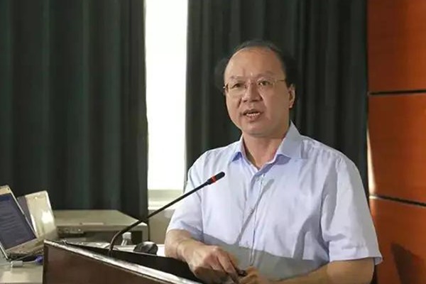 美女av影片