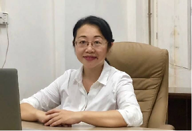 美女av影片
