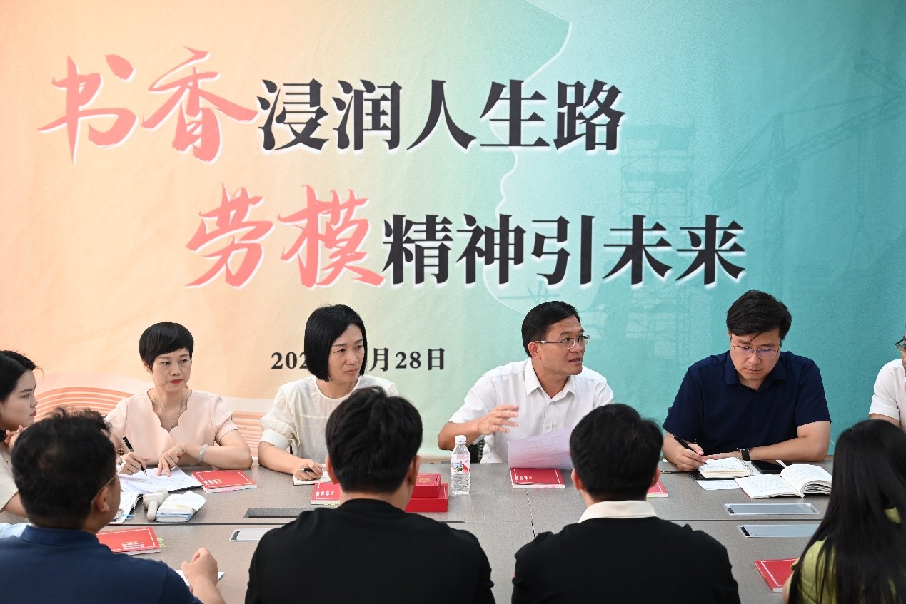 美女av影片