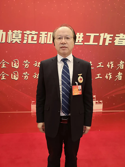 美女av影片