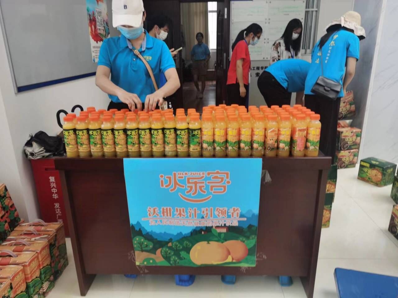 美女av影片